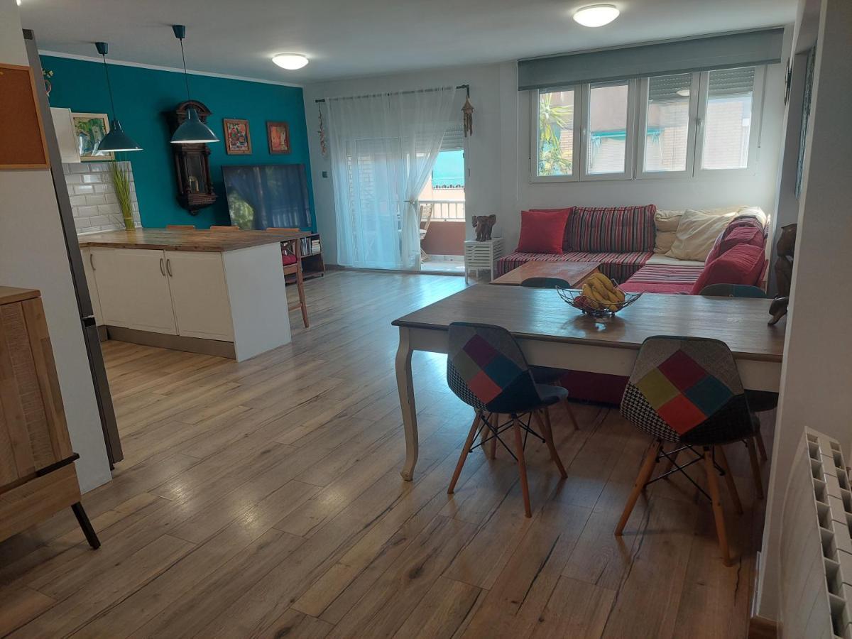 Apartment Family Andrea Alaquas